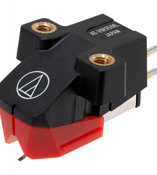 Audio-Technica AT-VM95ML - Cтереозвукосниматель с двумя подвижными магнитами и иглой заточки