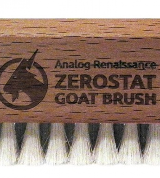 Analog Renaissance AR-7136 - Универсальная щетка из козьей шерсти.